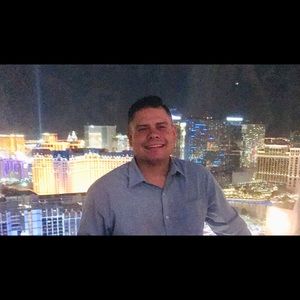 Meet your Posher, Julio